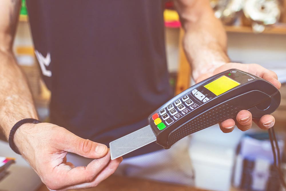 4 tips to use card swiping machines safely